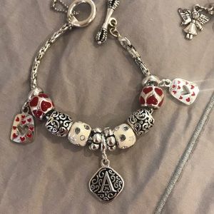 Interchangeable bracelet